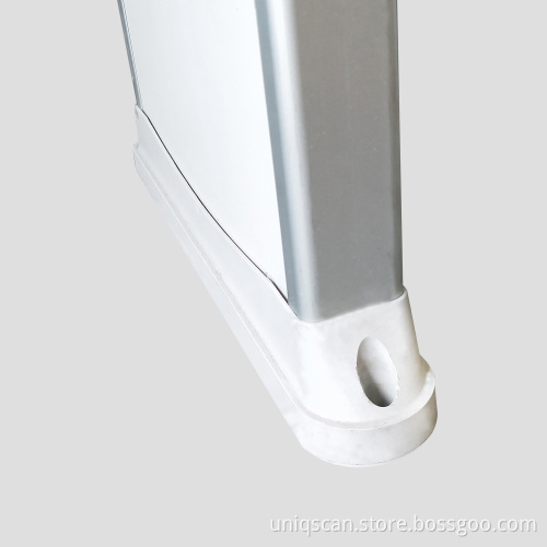 arched metal detector gate from UNIQSCAN